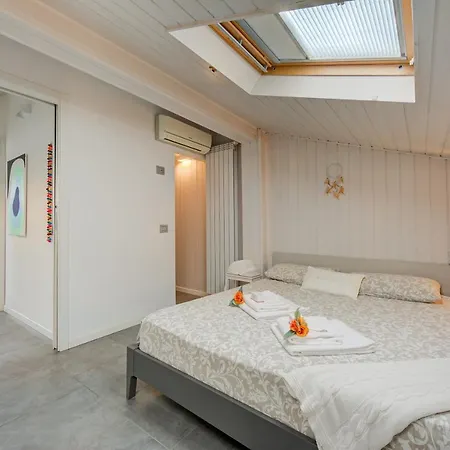 Appartement White Paradise Rooftop Stunning Lake View - Happy