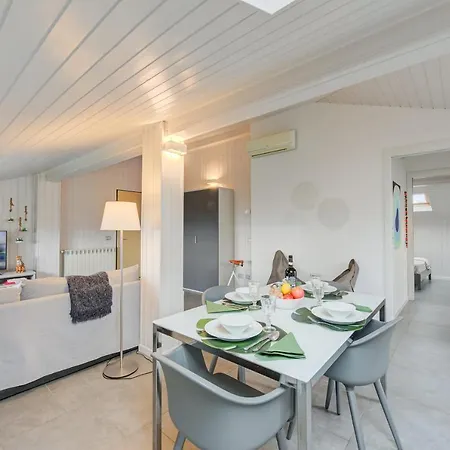 White Paradise Rooftop Stunning Lake View - Happy Appartement