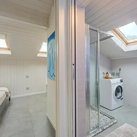 White Paradise Rooftop Stunning Lake View - Happy Appartement *