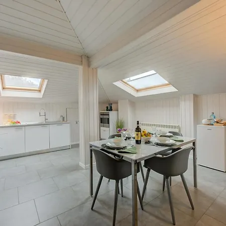White Paradise Rooftop Stunning Lake View - Happy Appartement Nebbiuno
