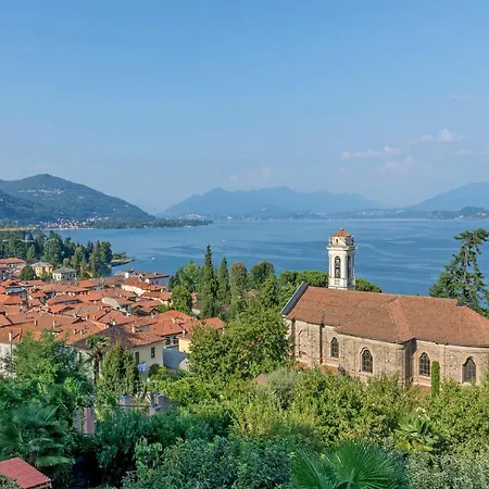 White Paradise Rooftop Stunning Lake View - Happy *
